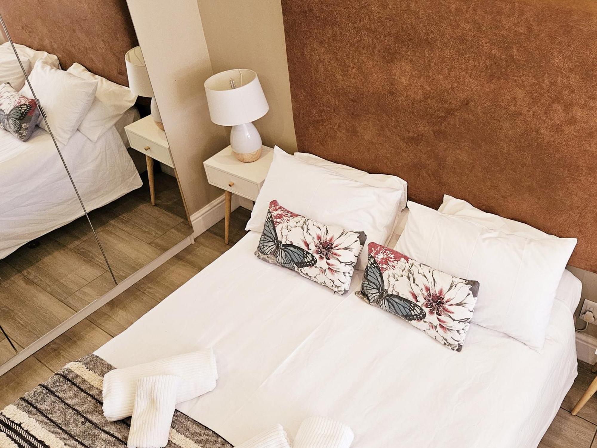 Studio 37 Hyde Park Apartments Cape Town Bagian luar foto